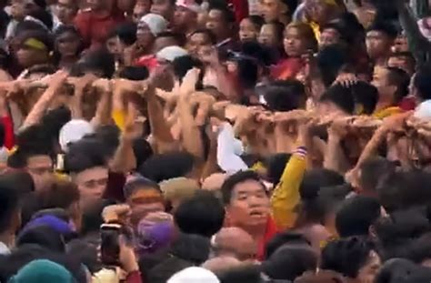 panoorin ang hibla|Hibla ng lubid sa Traslacion kinukuha ng ilang deboto.